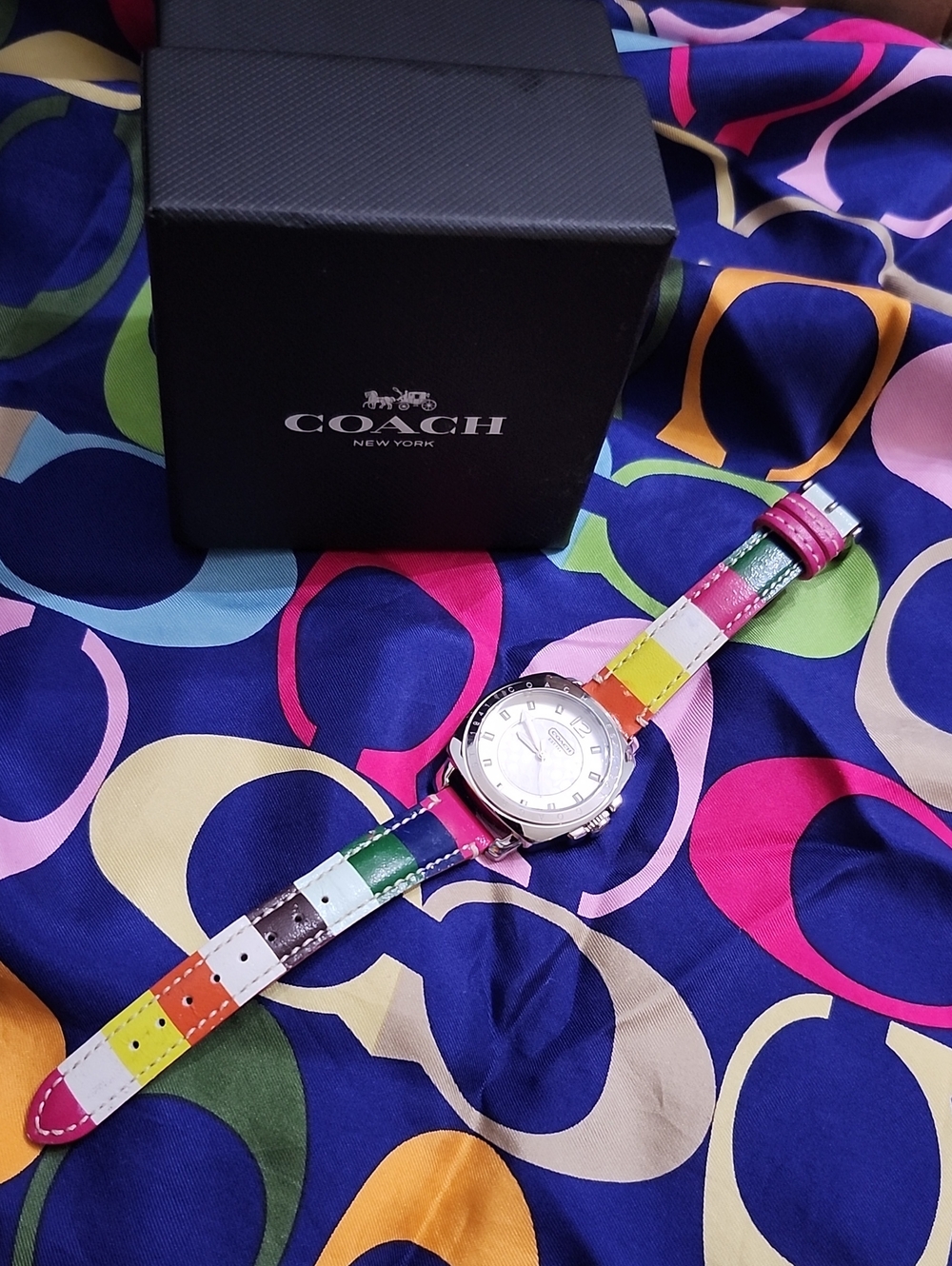 COACH Legacy Rainbow Leather Strap Watch -est.  26mm/15mm Strap W/box - Picture 8 of 10